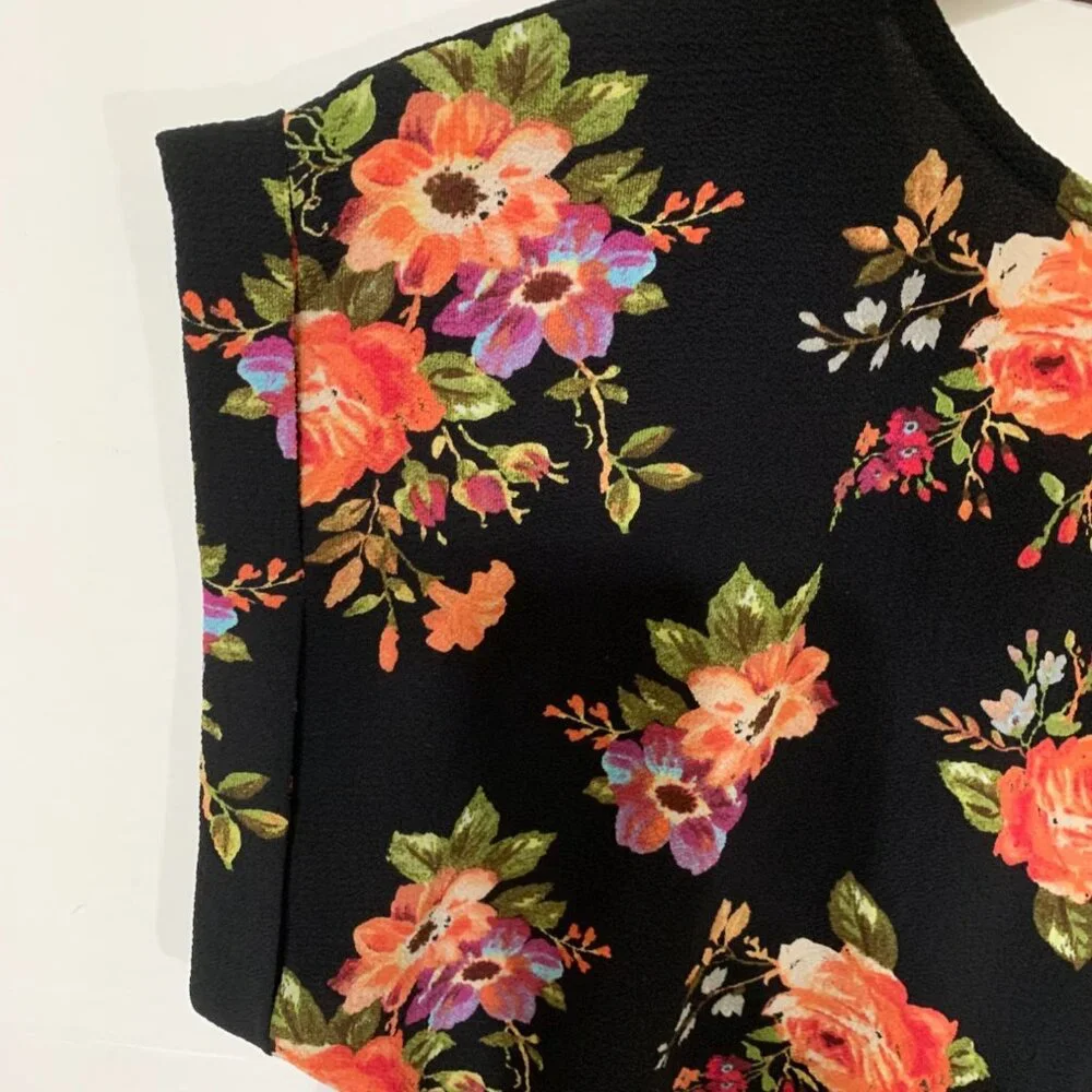 Torina Black Floral Flowy‎ V-Neck Zip Accent Size Large Business Casual - Picture 10 of 13